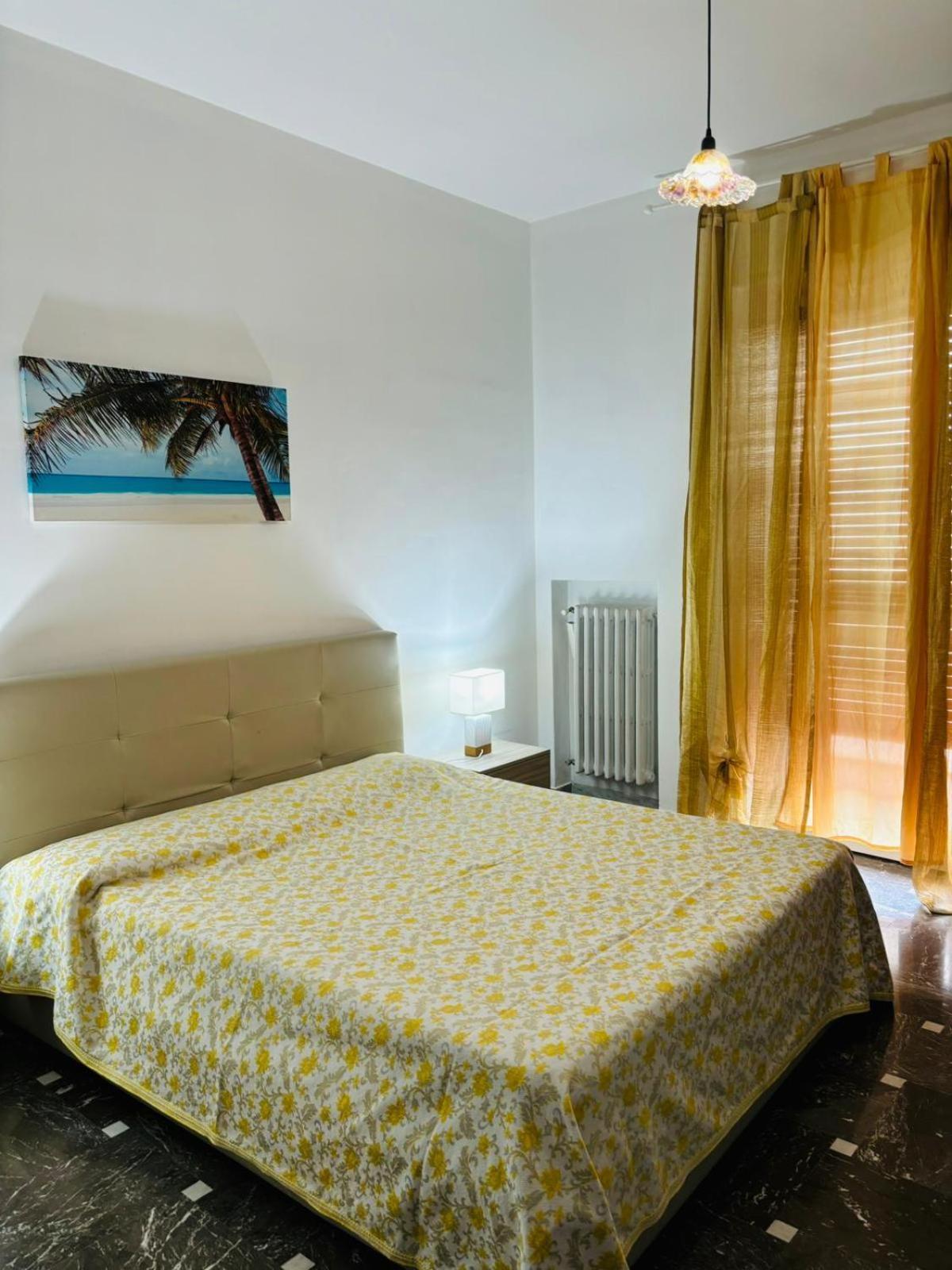 Matthias Central Rooms And Accomodation Bari Extérieur photo