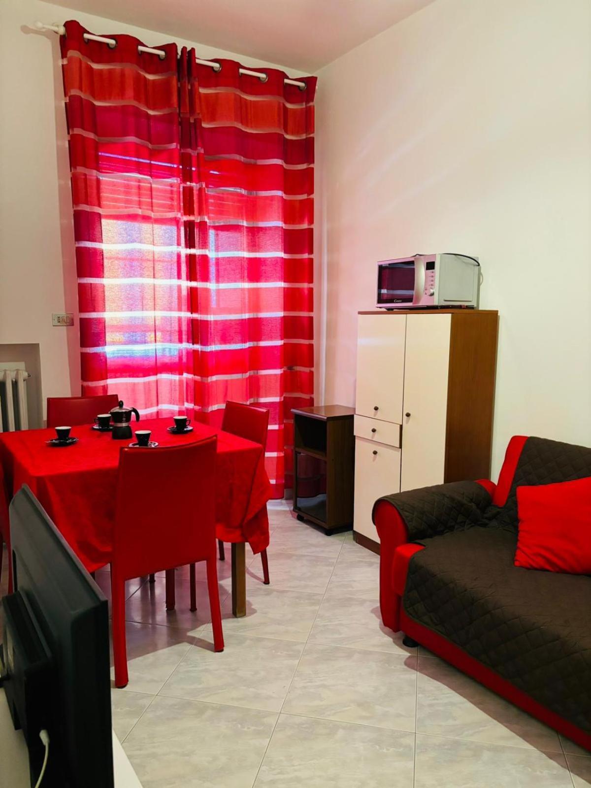 Matthias Central Rooms And Accomodation Bari Extérieur photo