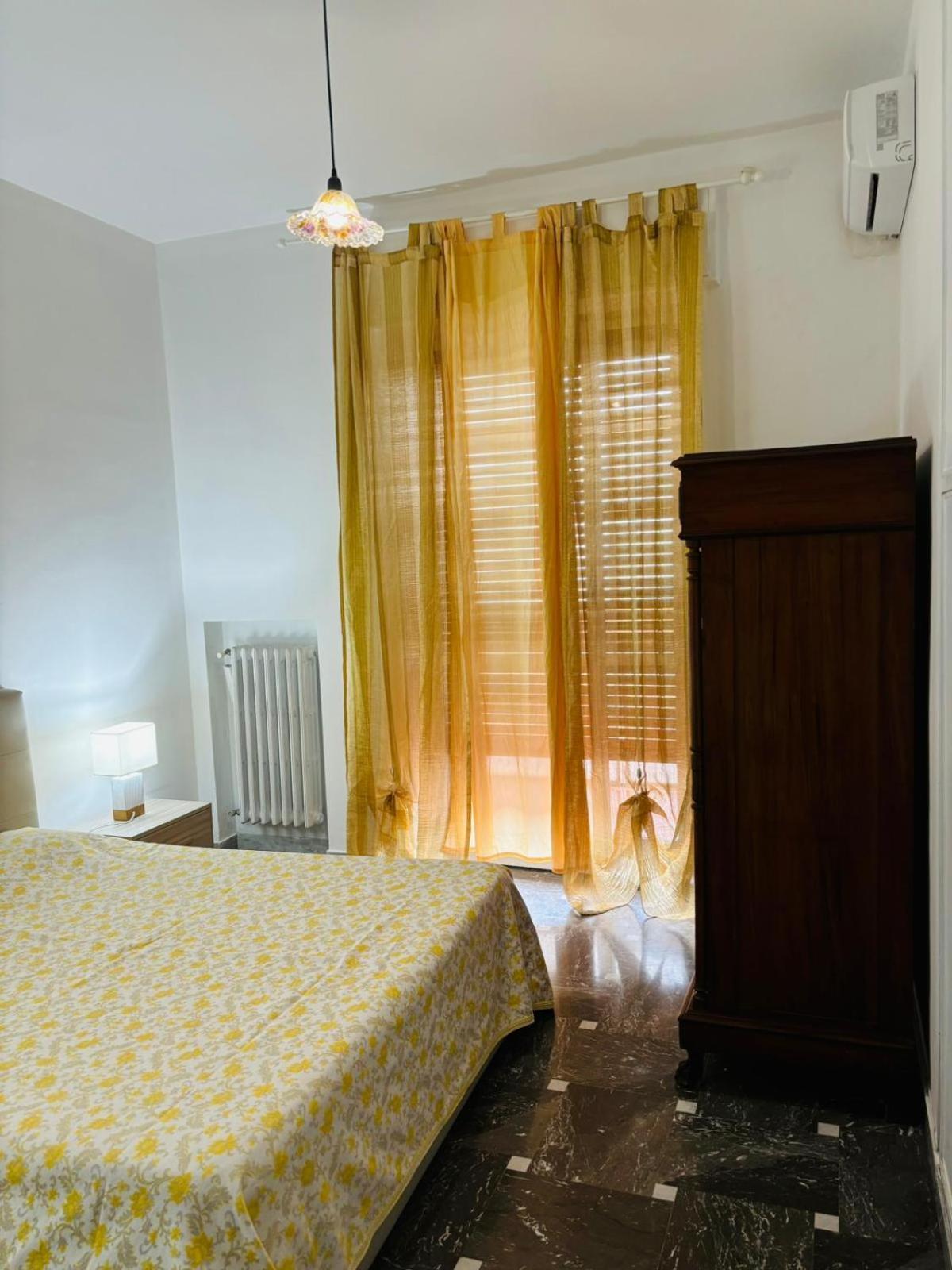 Matthias Central Rooms And Accomodation Bari Extérieur photo