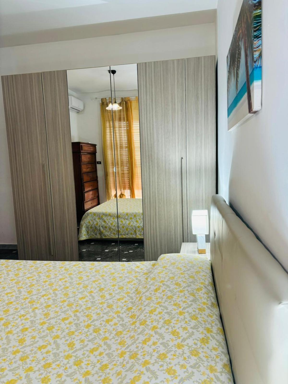 Matthias Central Rooms And Accomodation Bari Extérieur photo