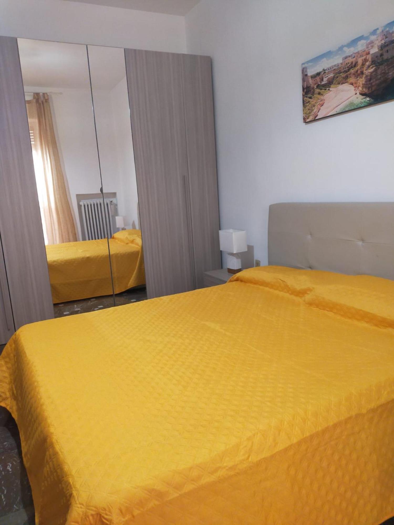 Matthias Central Rooms And Accomodation Bari Extérieur photo